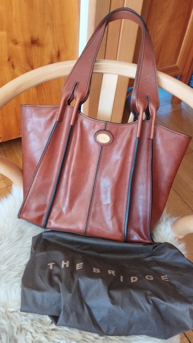 The bridge shopper - "the, claudia